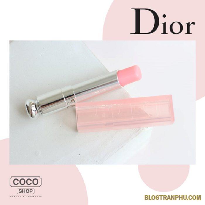 Giúp đôi môi tươi tắn