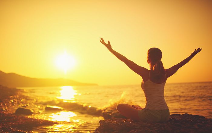 Yoga là gì? Tại sao bạn nên tập Yoga ngay và luôn