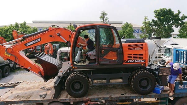 Máy xúc đào Doosan DX140W