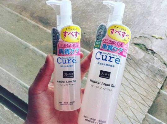 Review chi tiết tẩy da chết Cure Natural Aqua Gel siêu hiệu quả