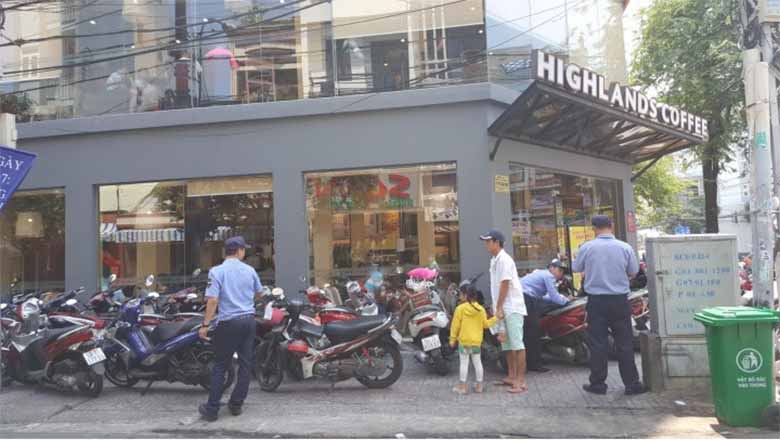 Khi nào nên thuê bảo vệ trông xe tại nhà hàng?
